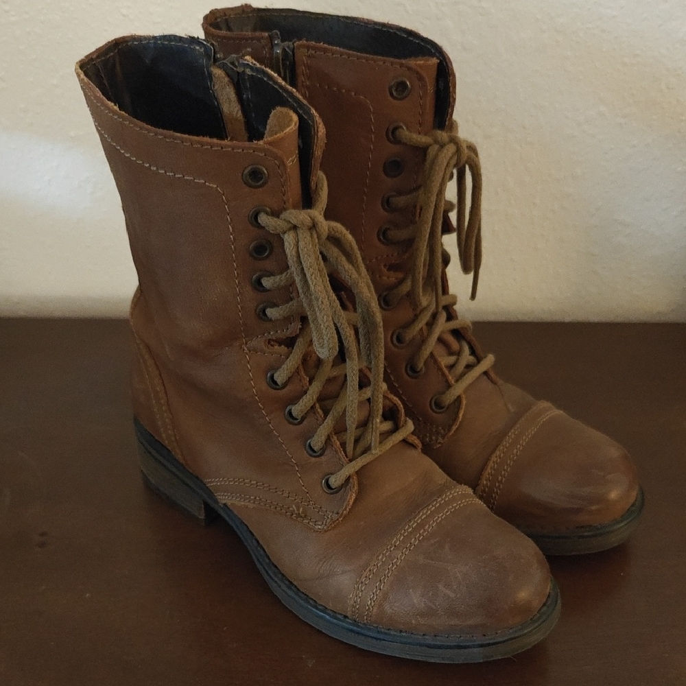 Steve Madden Brown Lace-Up Leather Boots